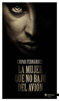 la_mujer_que_no_bajo_del_avion-empar_fernandez_gomez-9788492929962